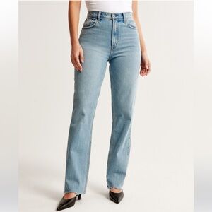 Abercrombie Curve Love Ultra High Rise 90s Straight Jean